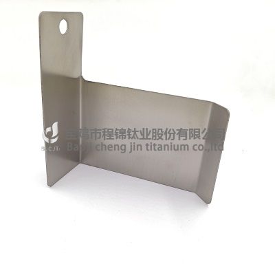 钛板折弯件(图1)