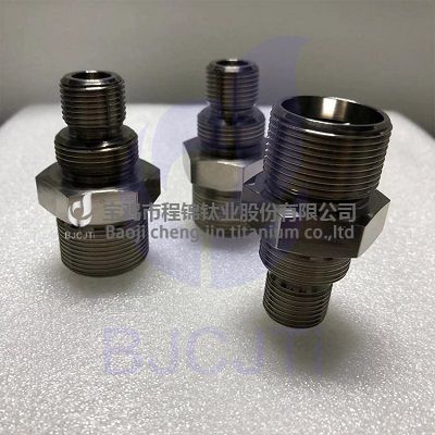钛管接头(图1)